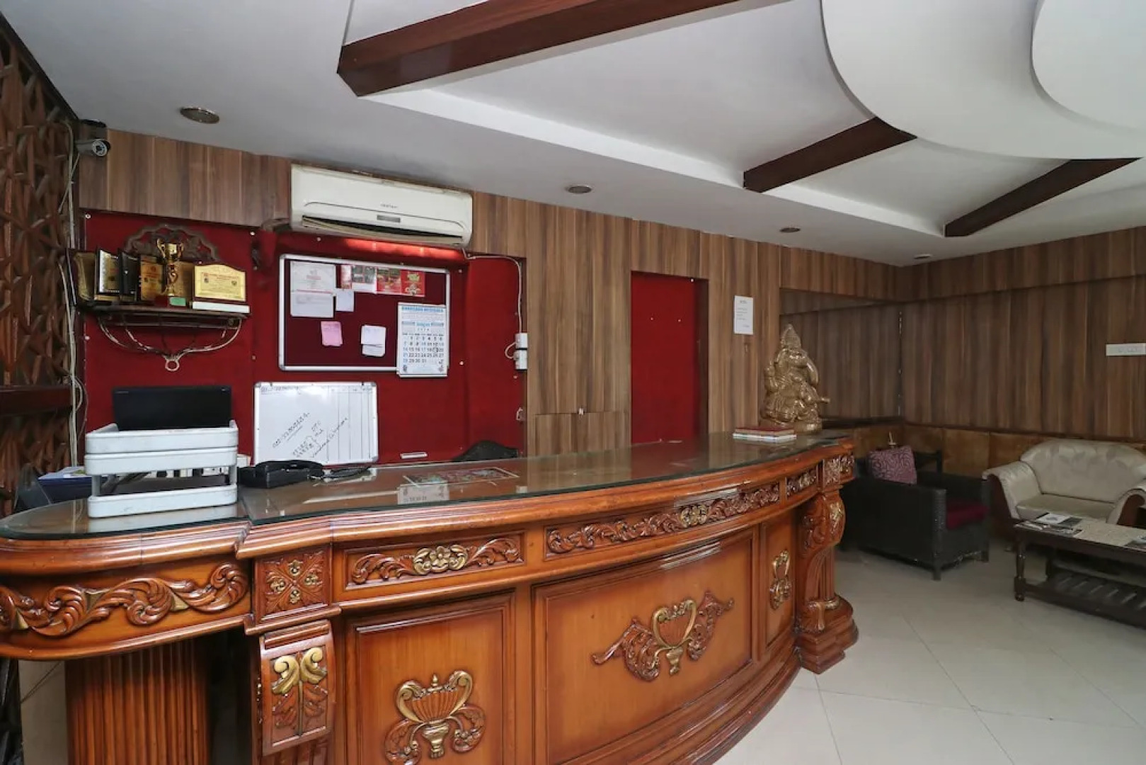 Oyo 19854 Ridgewood Palace