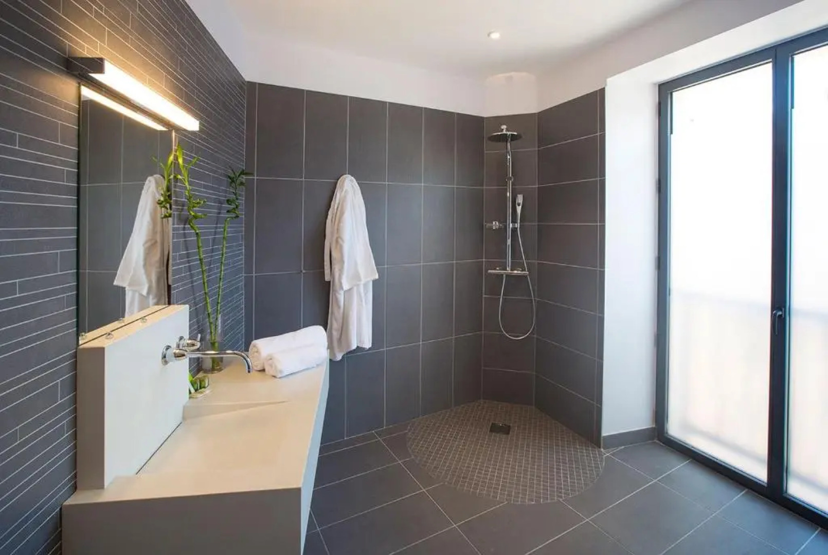 Maison Les Fleurines By Logis