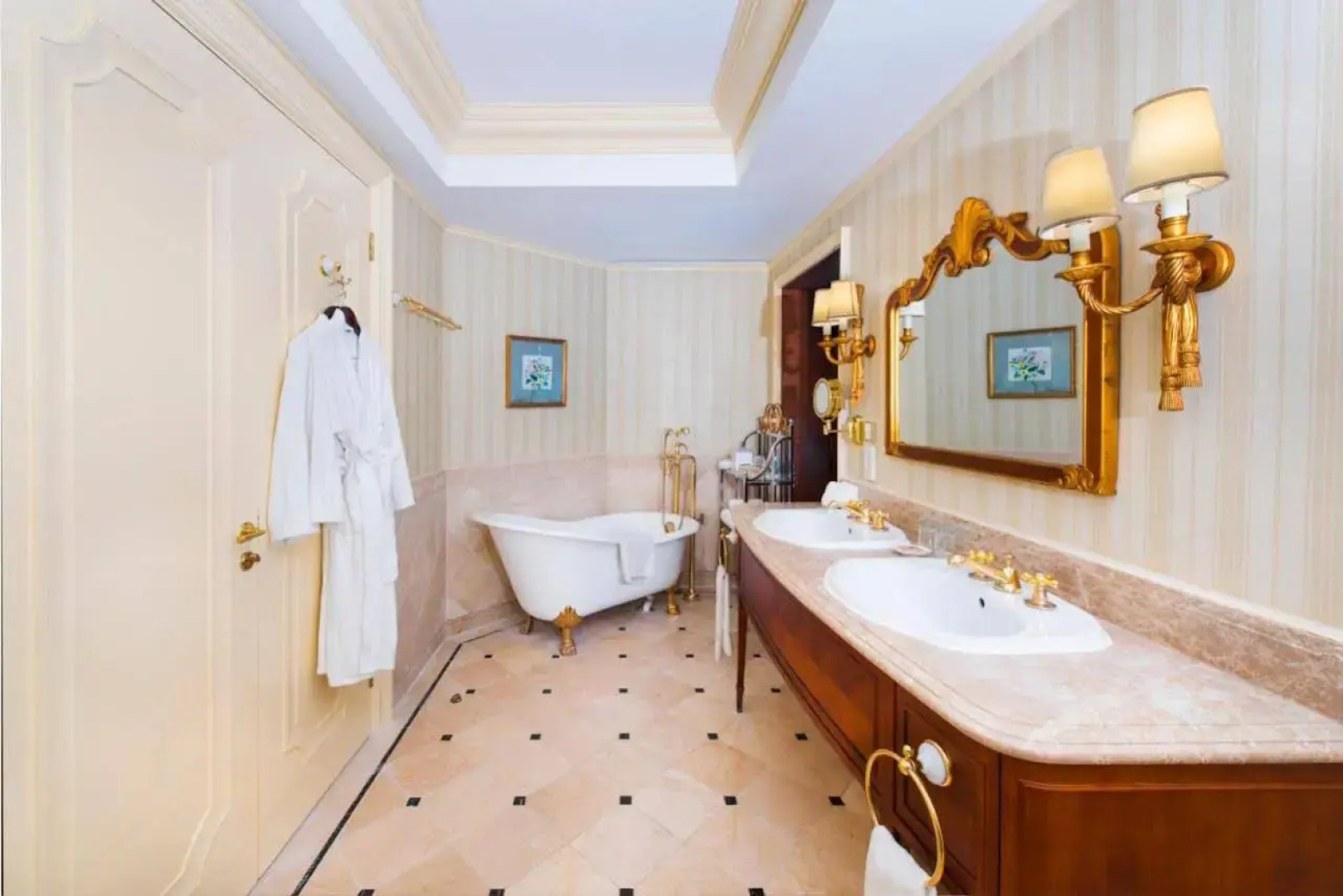 The Sanrock By Le Reve Hotels