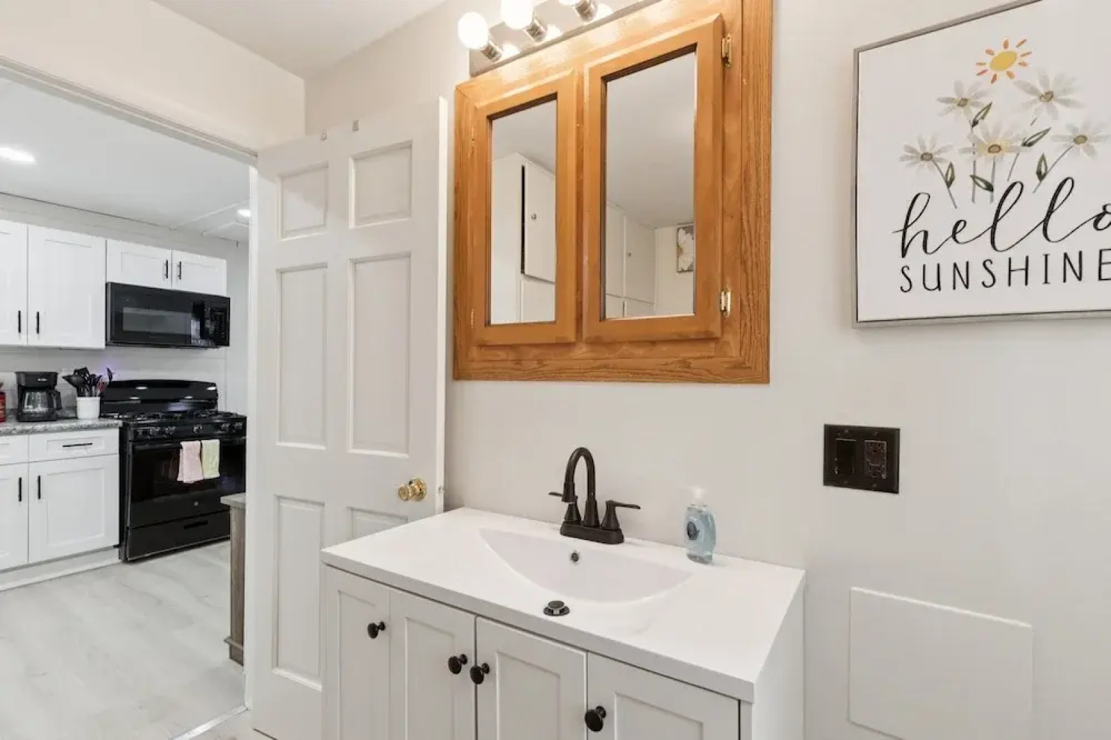 Dave's Last Resort - Long Stay Discount - House On The Lake 2 Bedroom Home