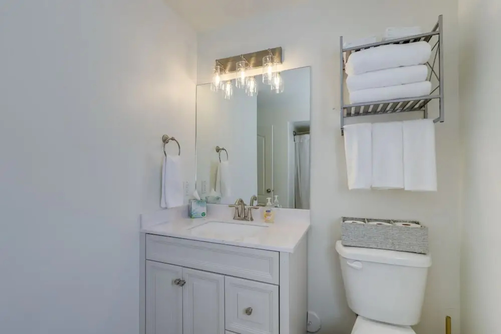 Orem Vacation Rental w/ Shared Yard & Hot Tub