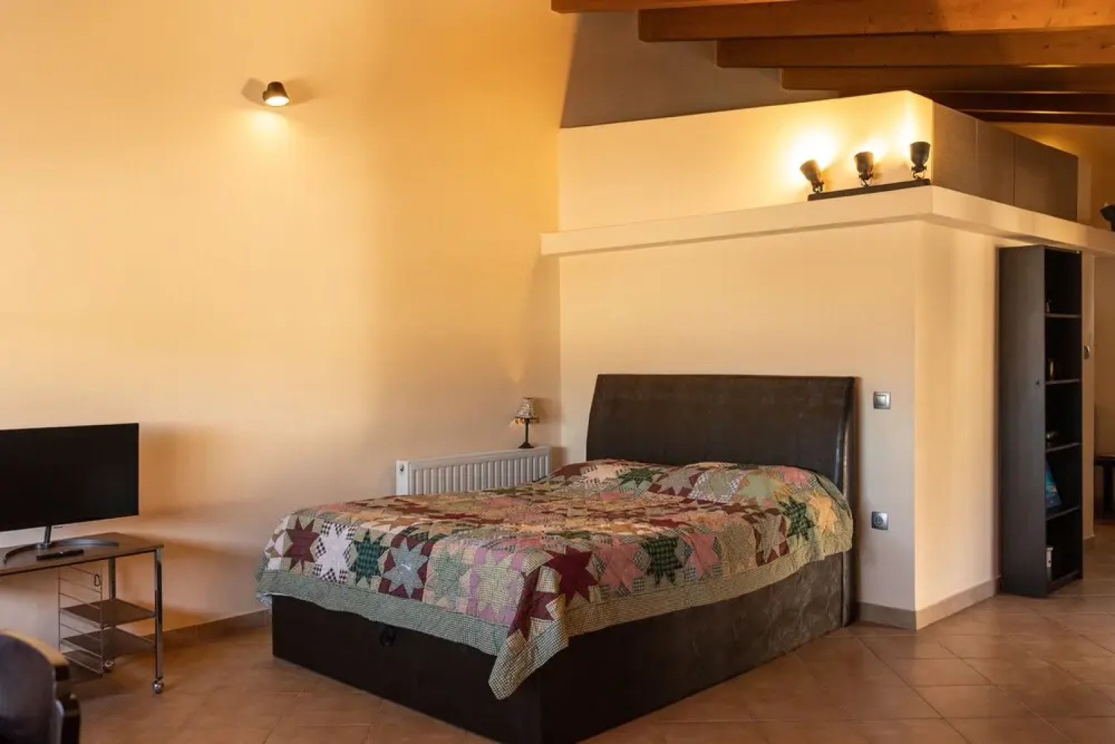 Cosy Studio Overlooking the Akropoli in Athens