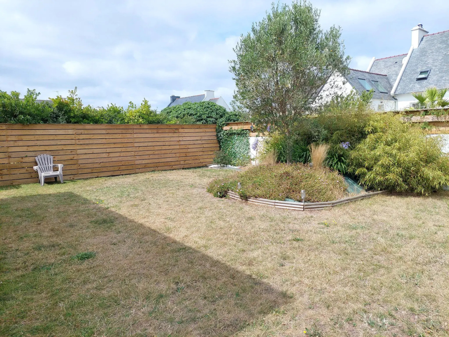 Beachfront Holiday Home in Guisseny