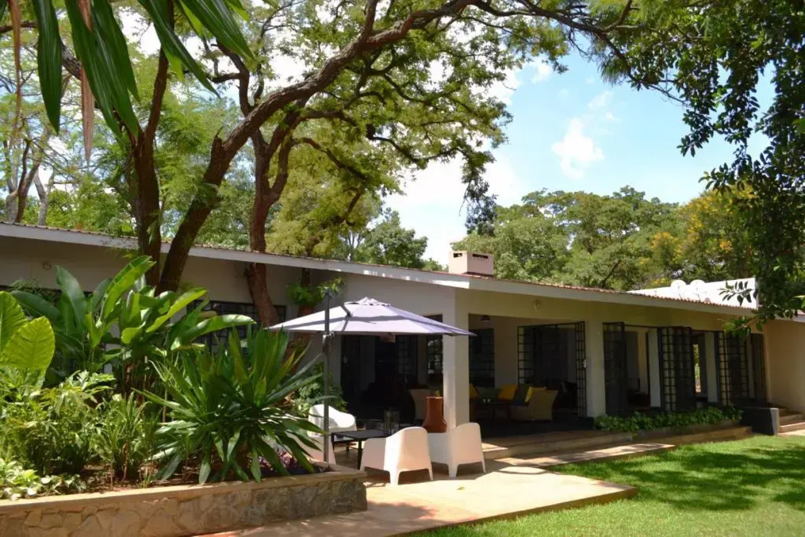 Mitengo House