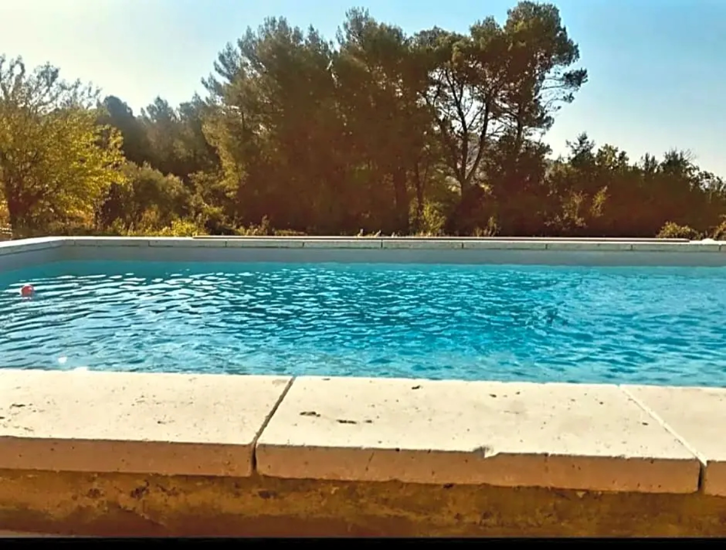 Bastide Bellugue Maison d'hôtes réseau Bienvenue à La Ferme à 3 minutes de Lourmarin