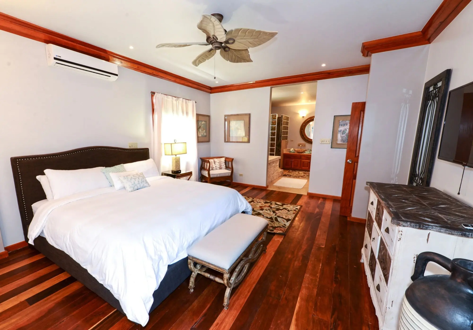 Captain Morgan's Retreat