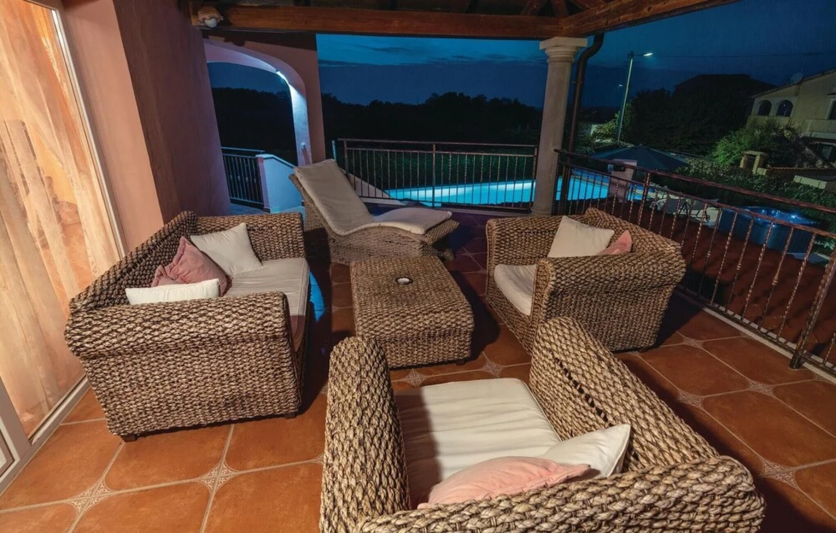 Amazing Home in Nova Vas with Hot Tub, WiFi & 4 Bedrooms