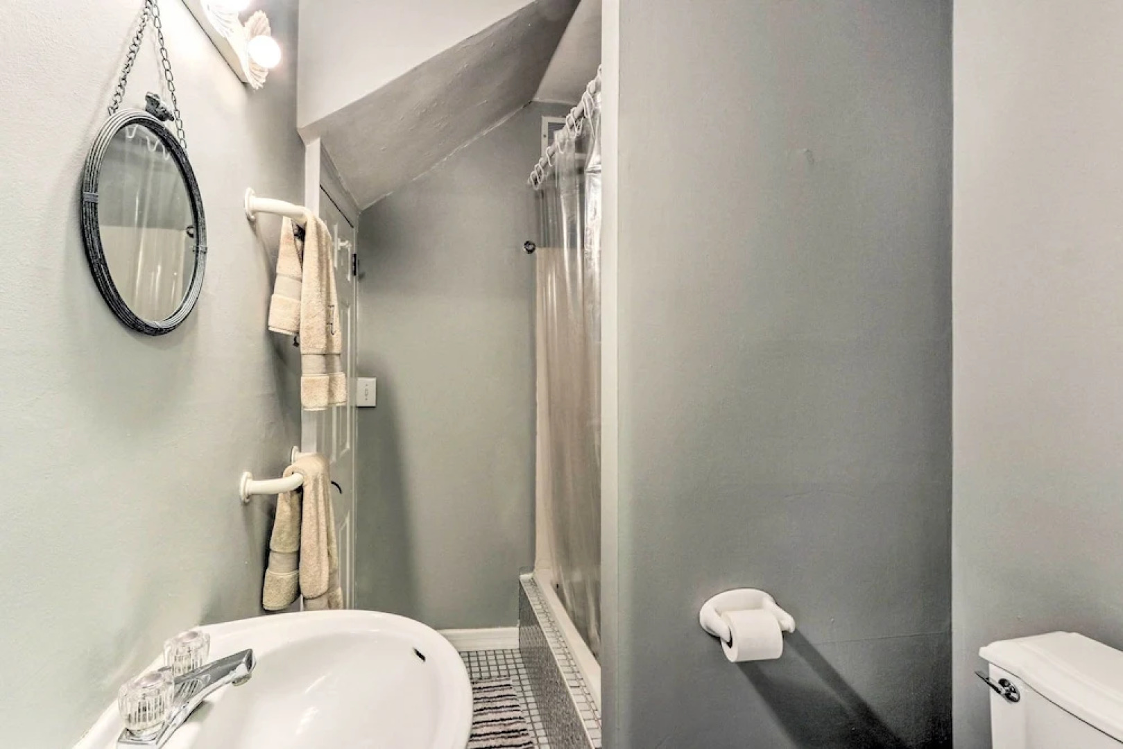 Historic Townhome in Downtown Shepherdstown!