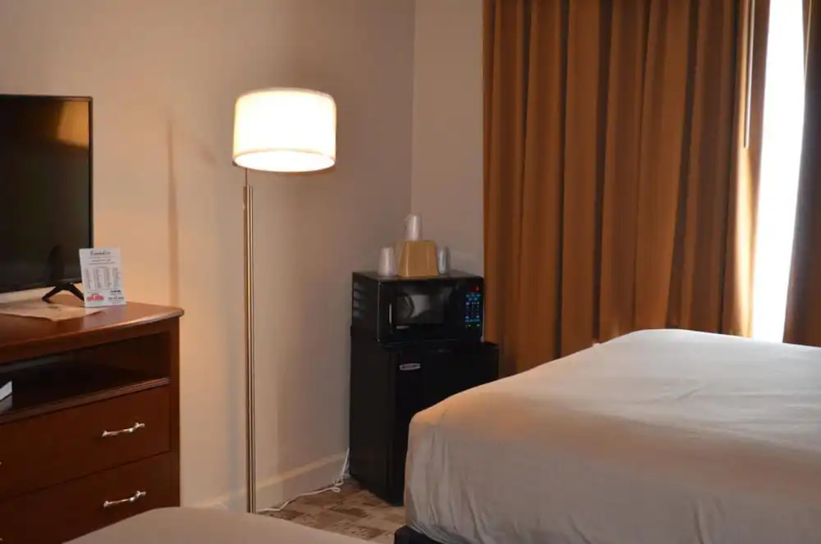 Brookshire Inn & Suites