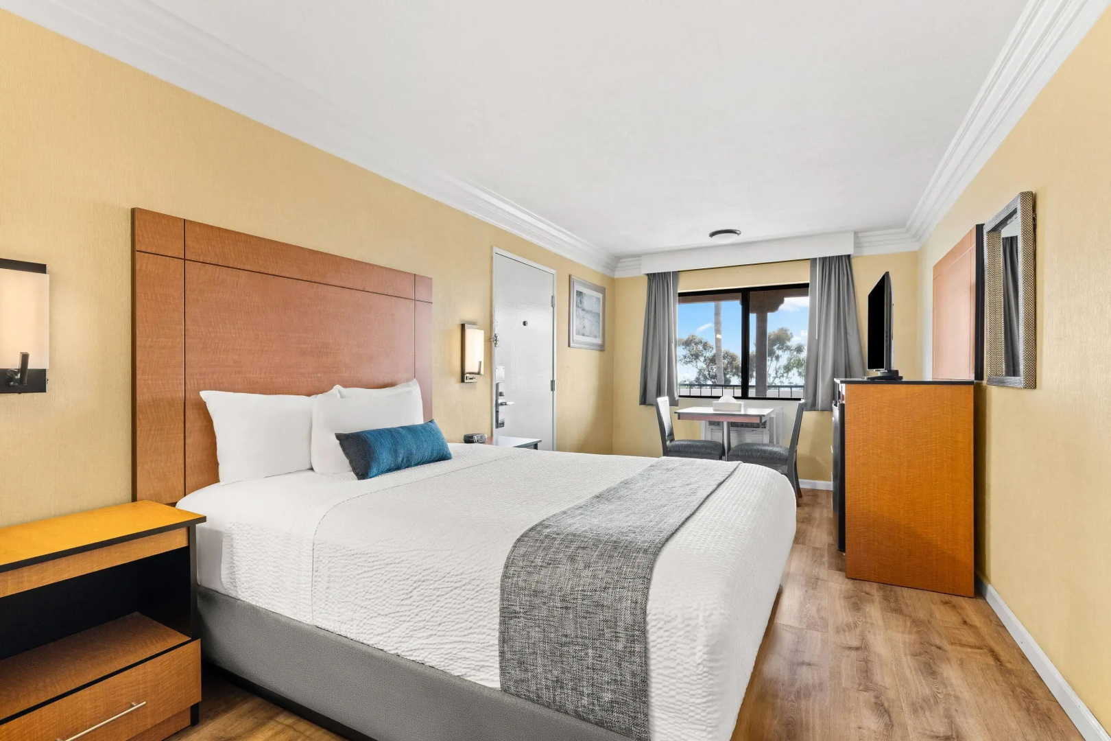 Travelodge by Wyndham San Clemente Beach