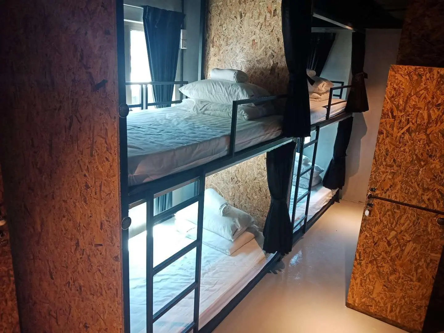 Homy Seafront Hostel