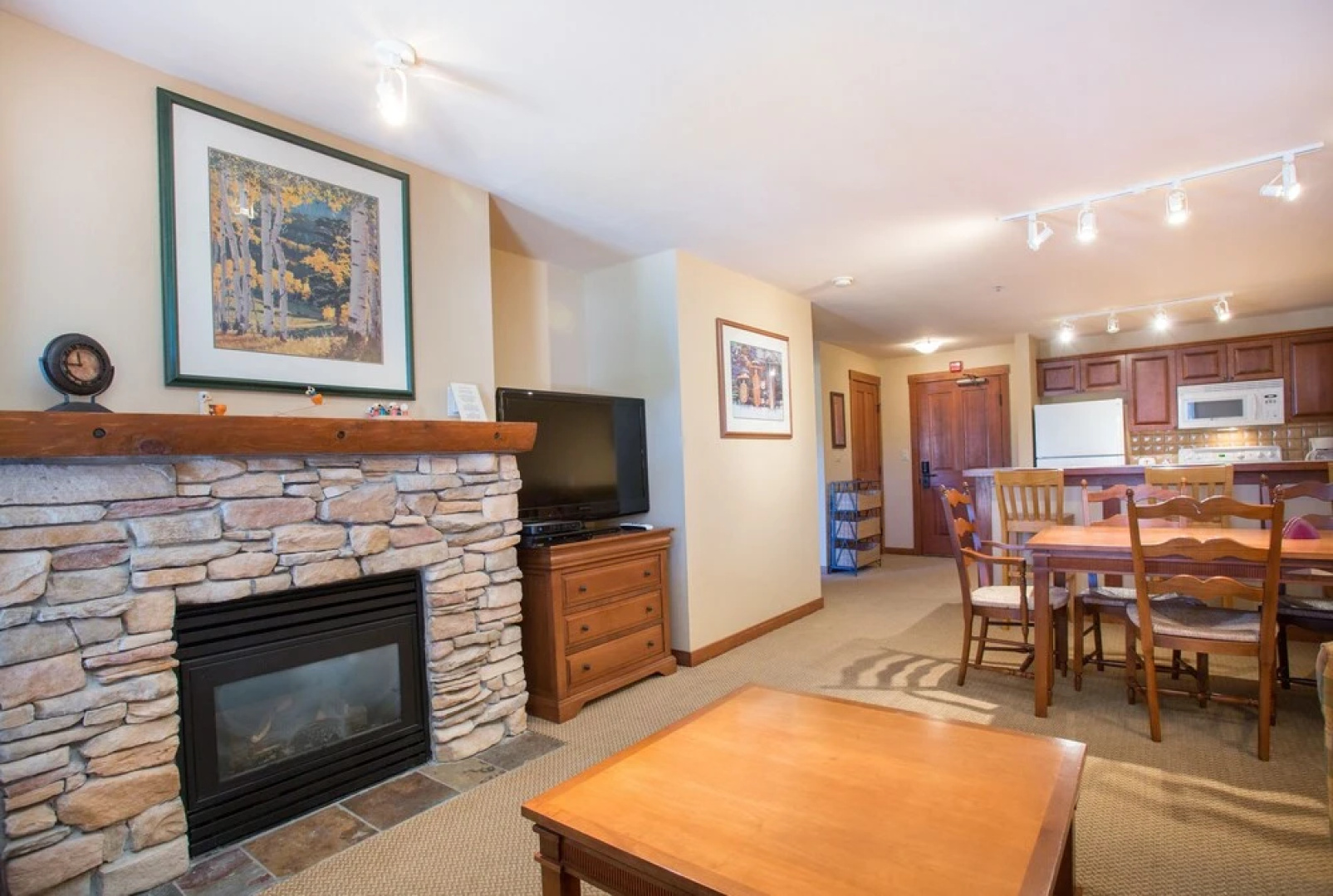 3313 - One Bedroom + Den Standard Powderhorn Lodge 1 Condo by RedAwning