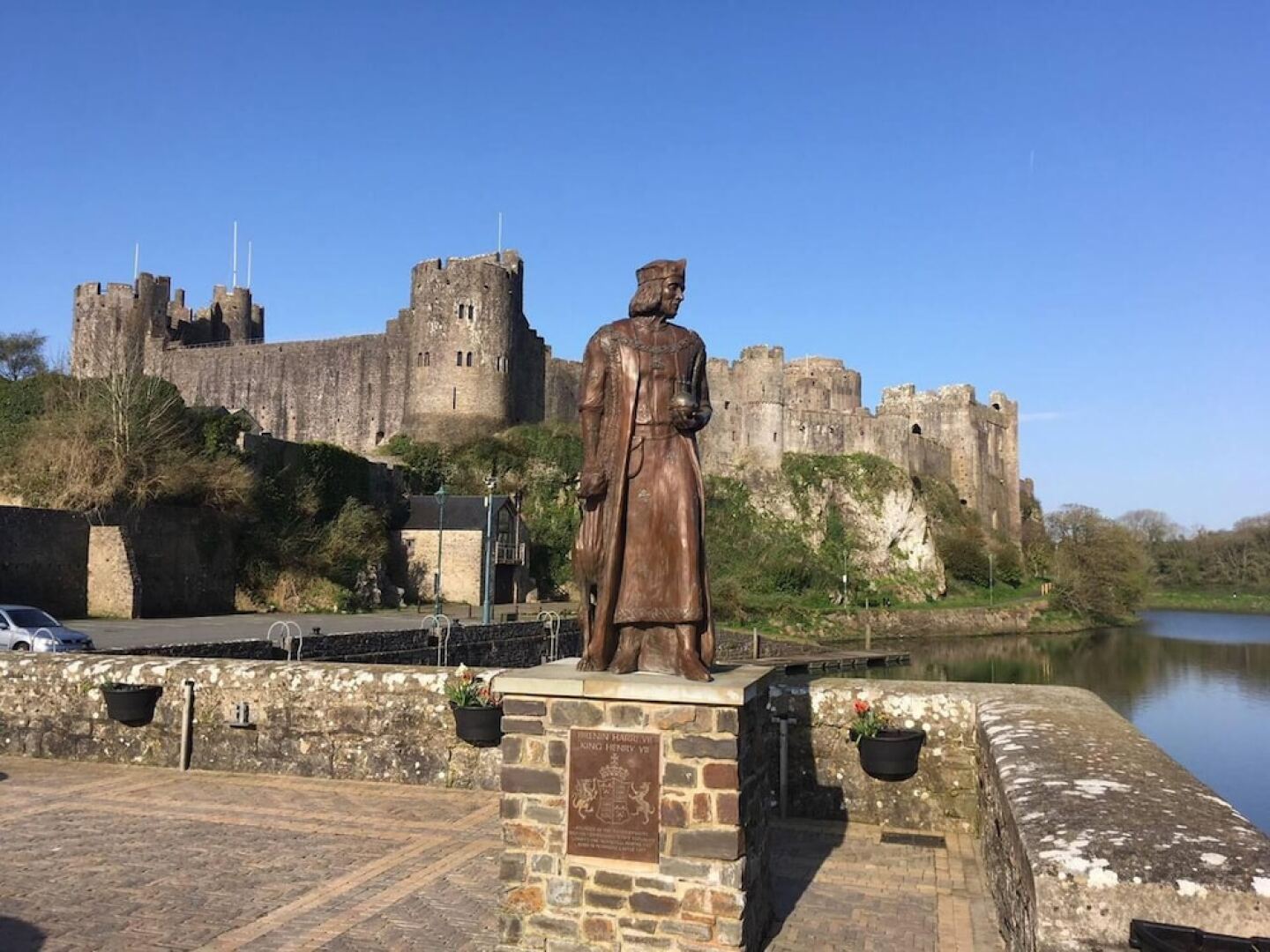 Stunning Apartment Overlooking Pembroke Castle