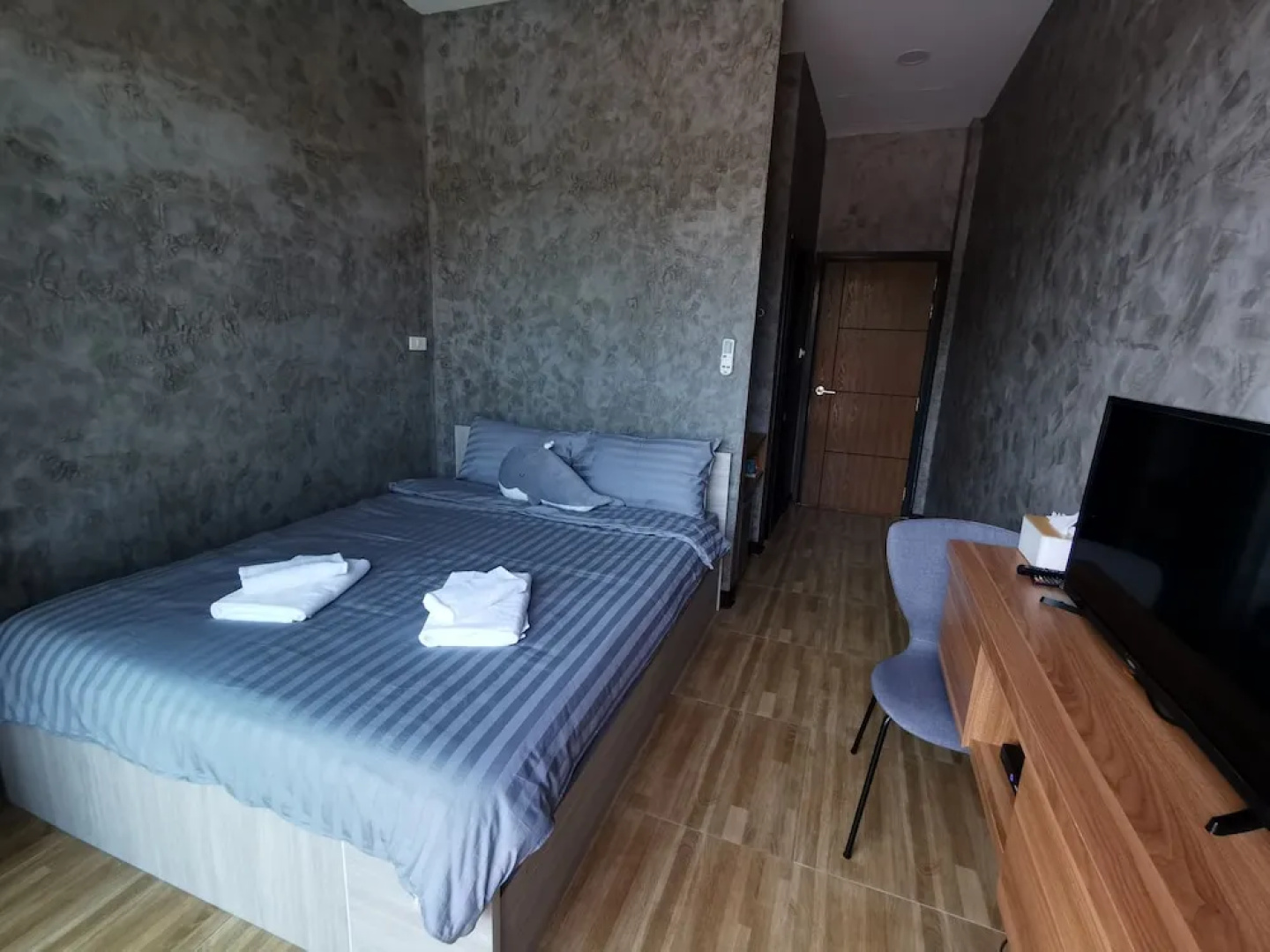 Lay Hotel