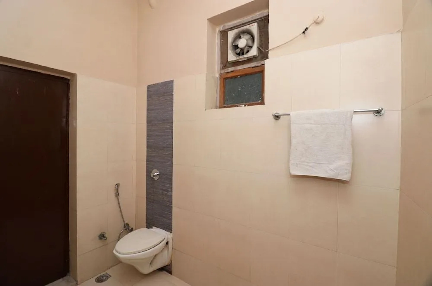 Oyo 19979 Hotel Rajshri