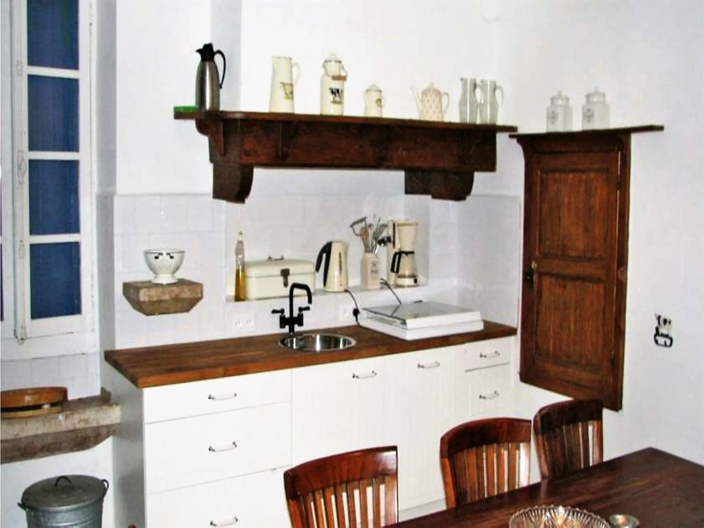 Lovely family home near St Cirq La Popie with private pool.