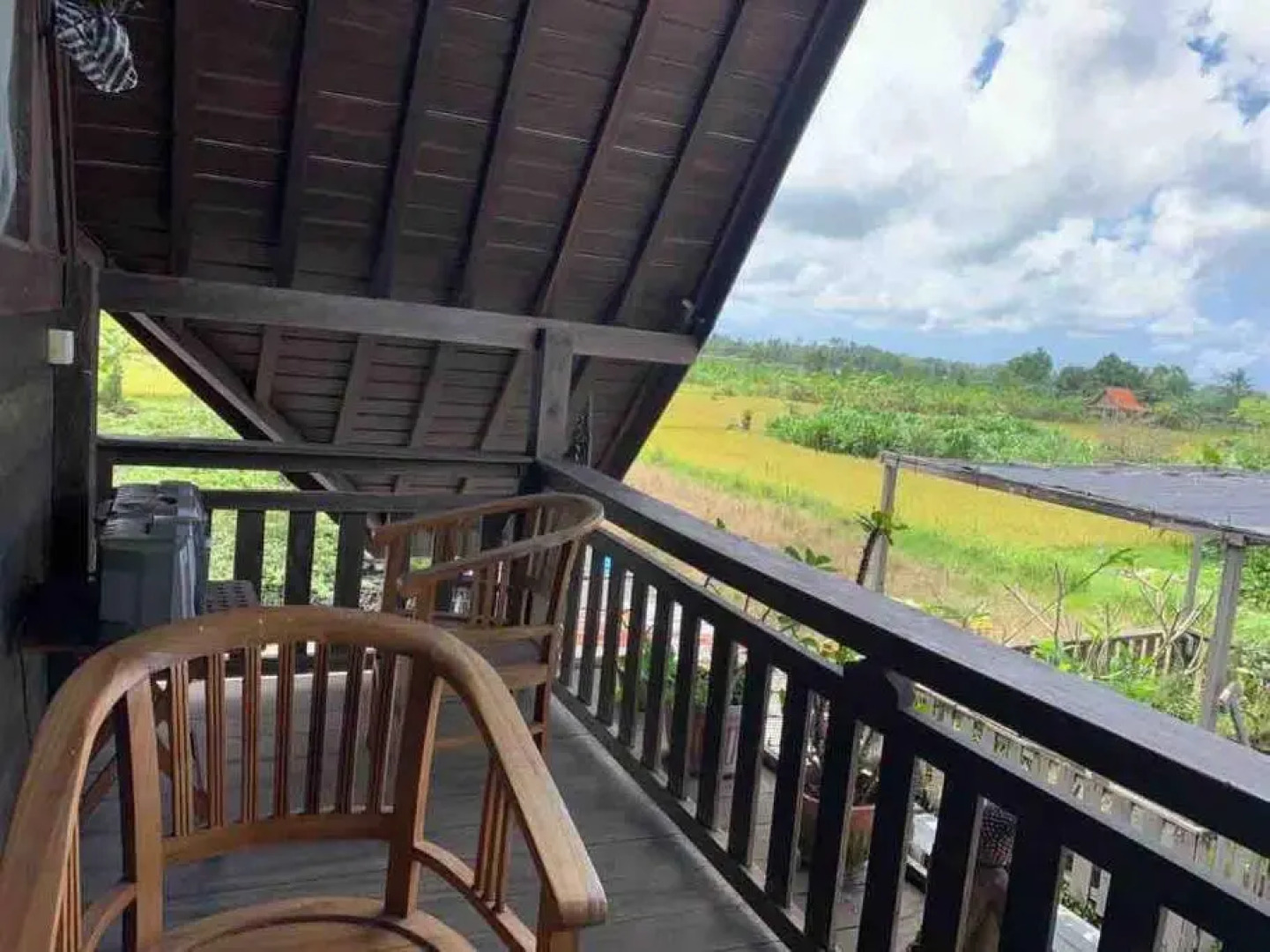 Umah Kayu, 2 bedroom with parking area and kitchen