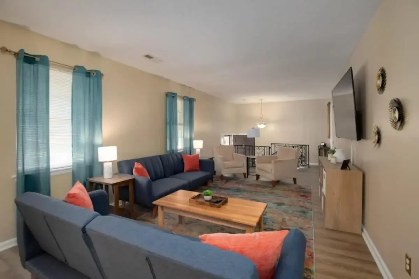 The Monterey Maison-20min N of Downtown, 6BR