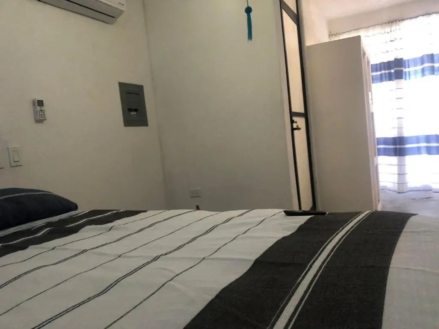 Casa Arrecife, Beach is steps away! Fast internet, Private cozy room!