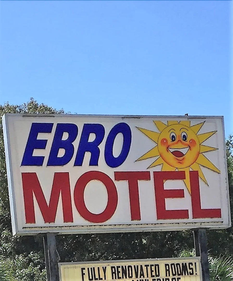 Ebro Motel