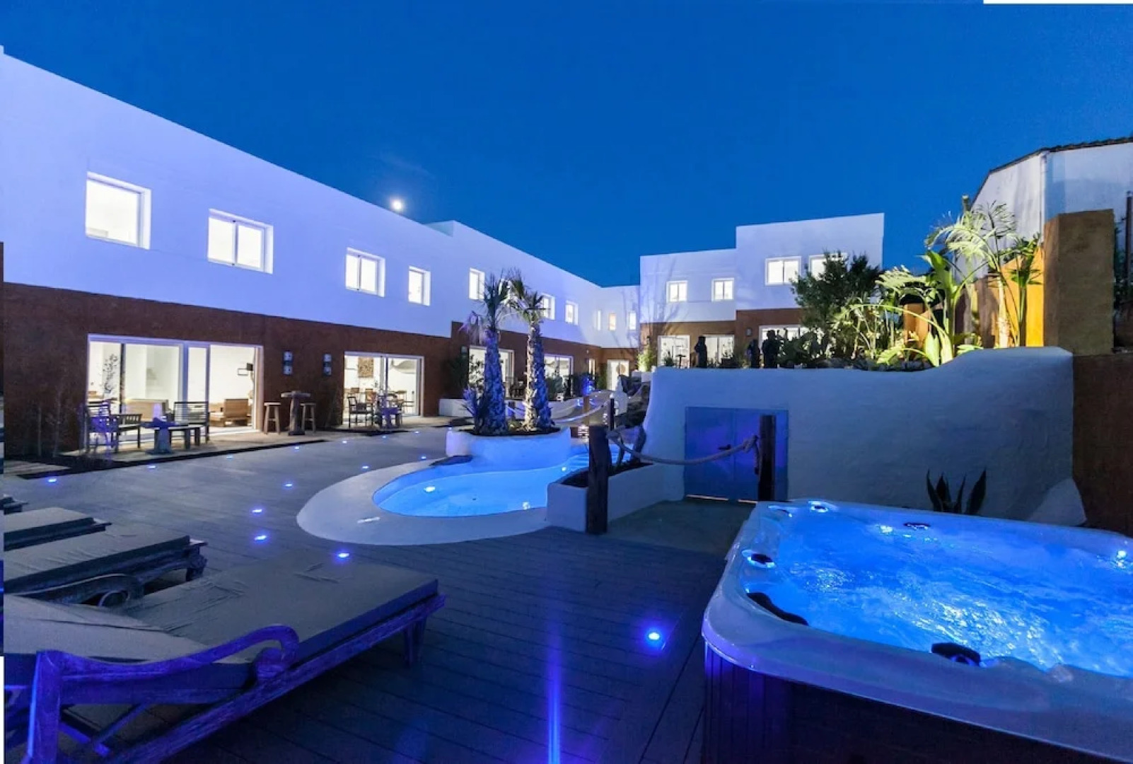 Vista Roses Mar - Villas Batik