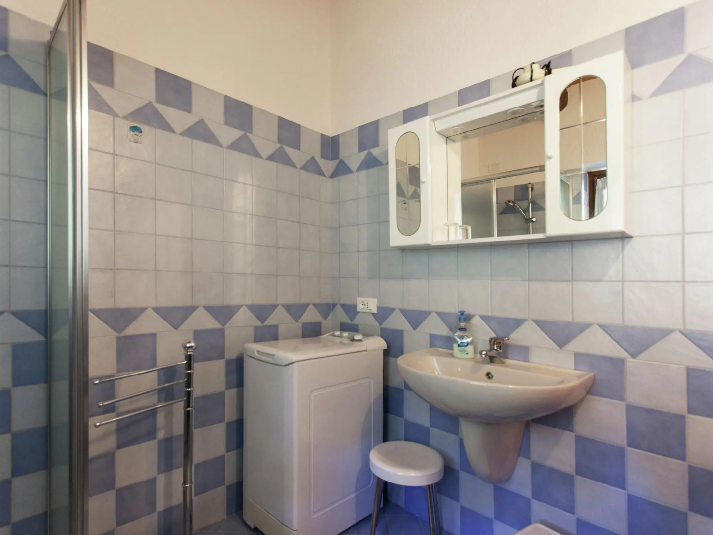 Apartment in Netro With Balcony and Views