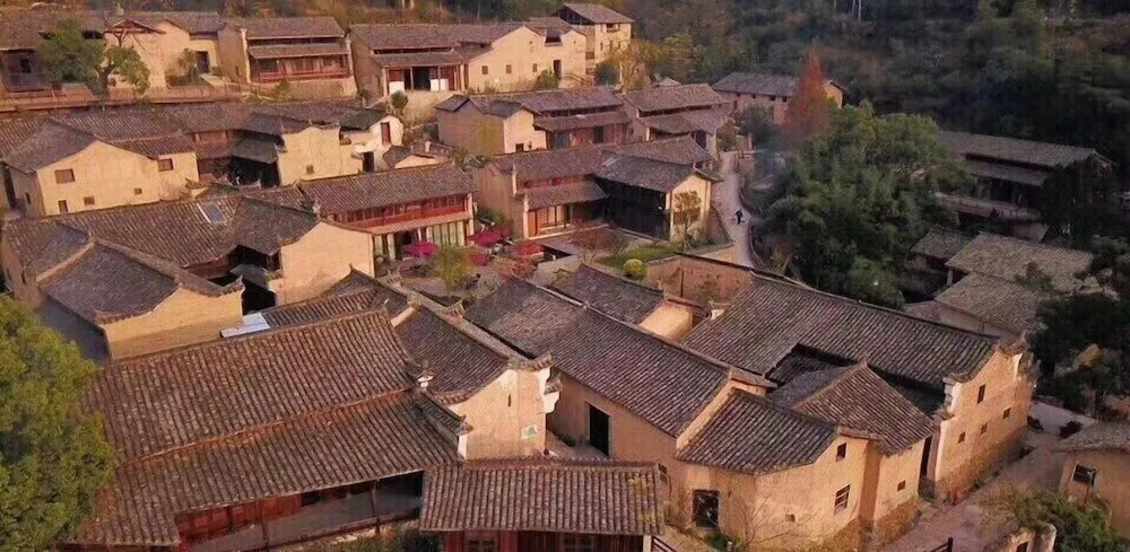 Xiananshan Village Hotel