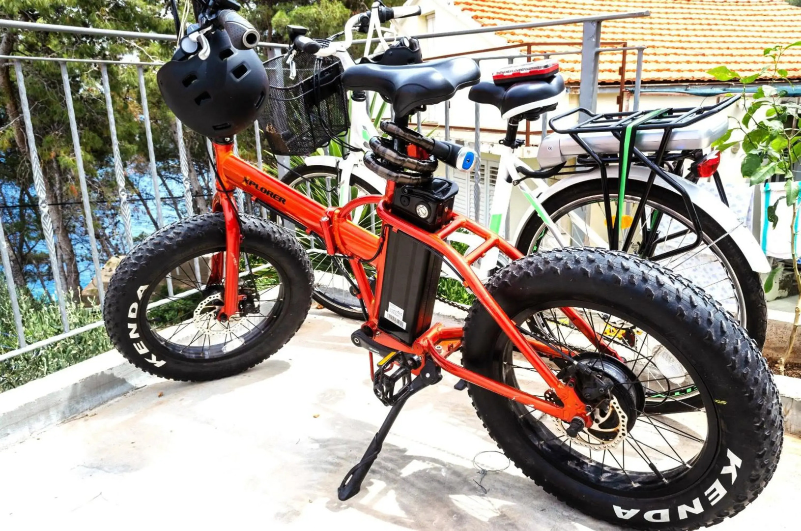 Summer House Bougainvillea by Dubrovnik Colors