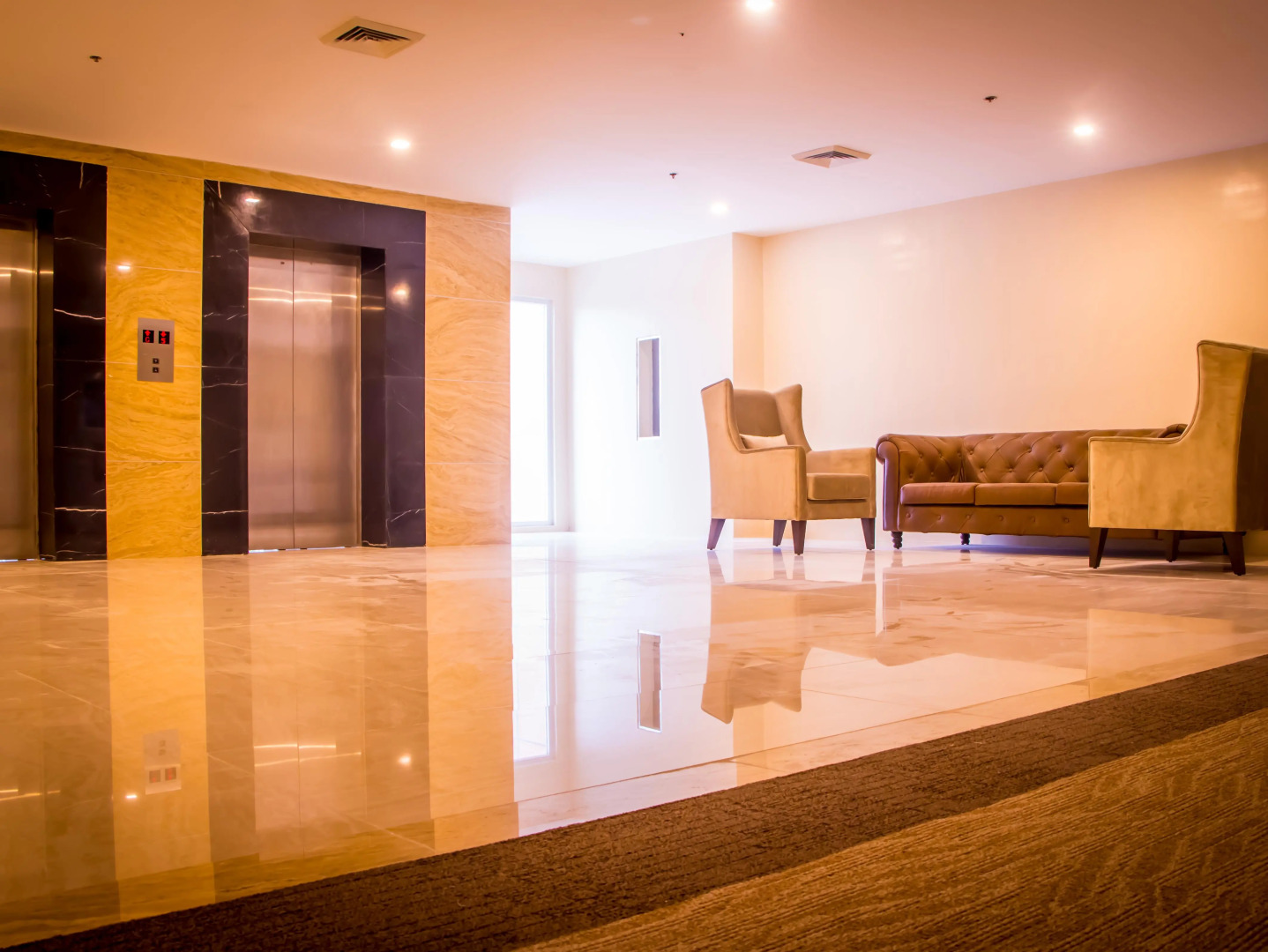 Royce Hotel & Casino