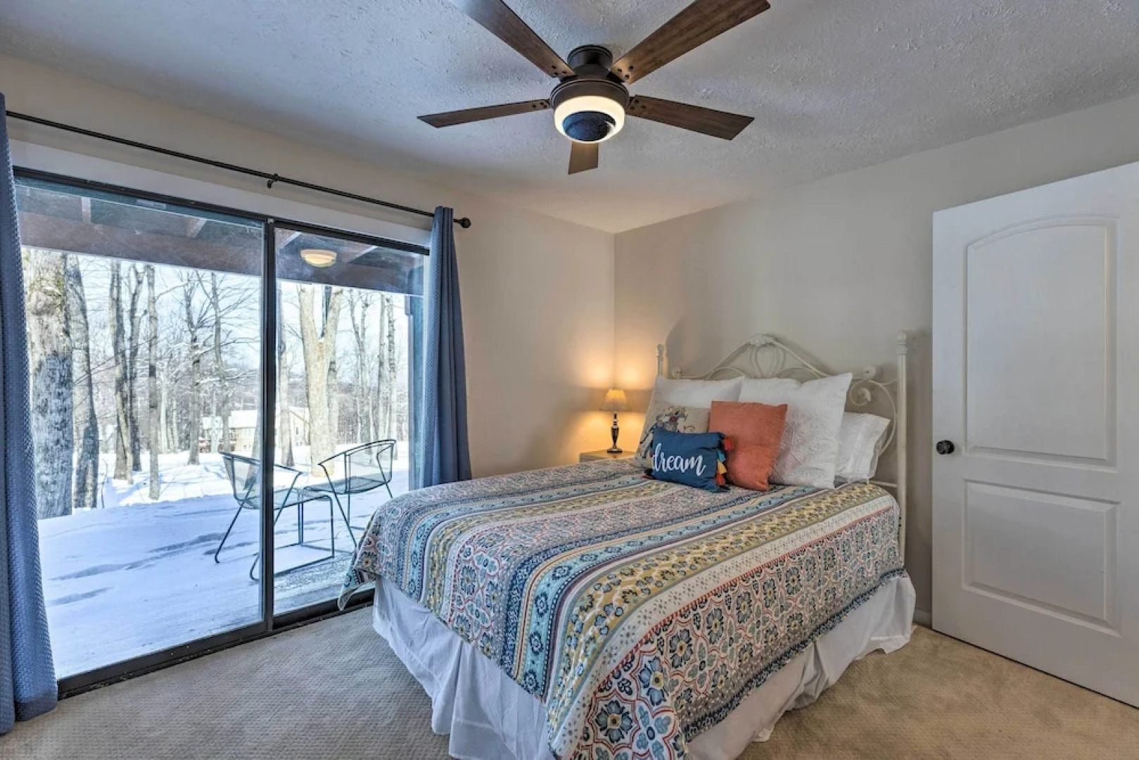 Bright Wintergreen Resort Home; Deck & Grill!