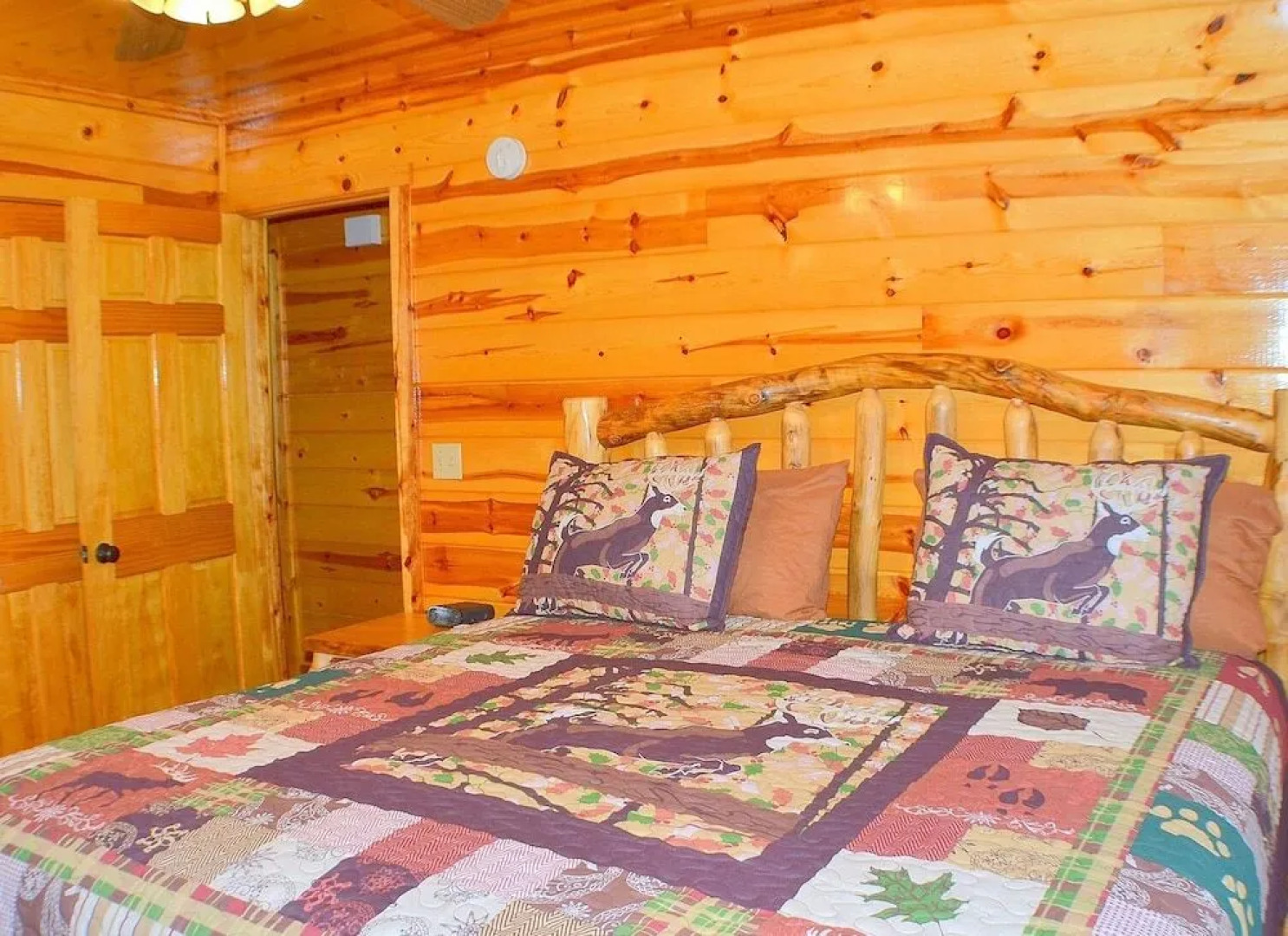 Little Sugar Camp 3 Bedroom Cabin by RedAwning