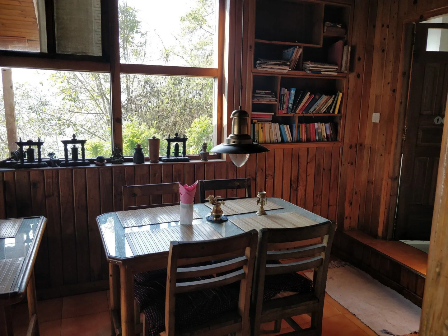 Everest Manla Resort