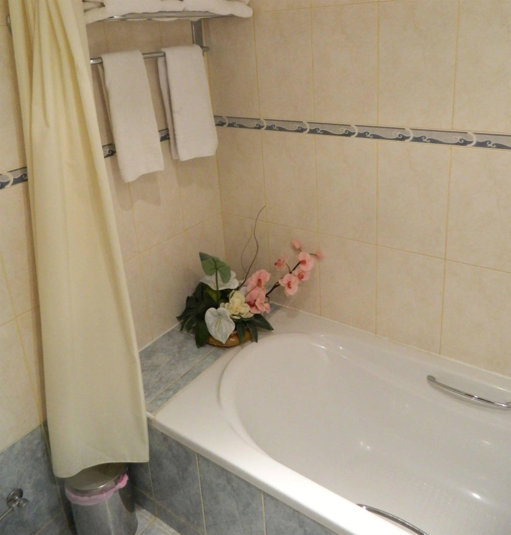 Moniatis Hotel
