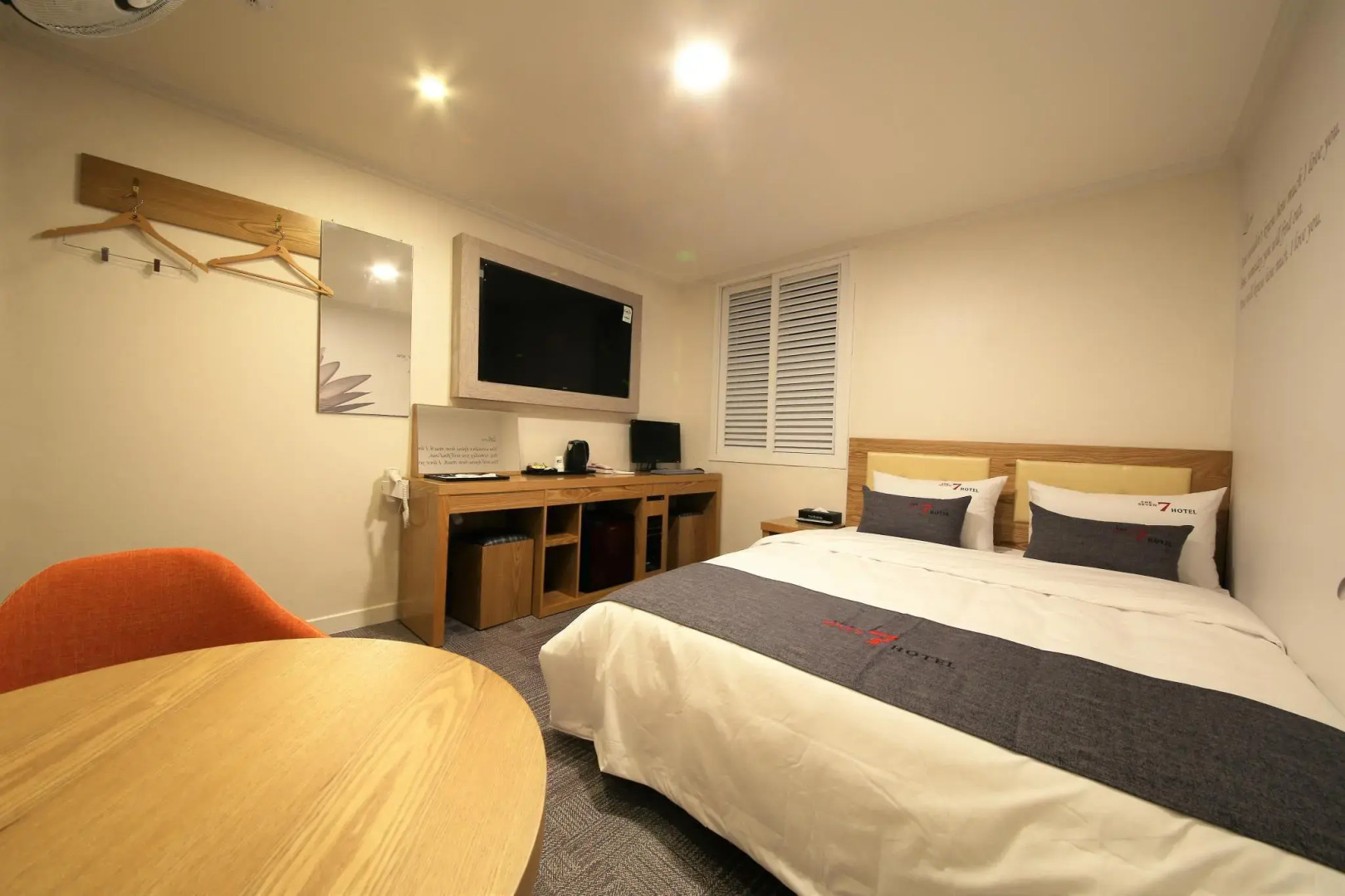 Pohang Jukdo Market The Seven