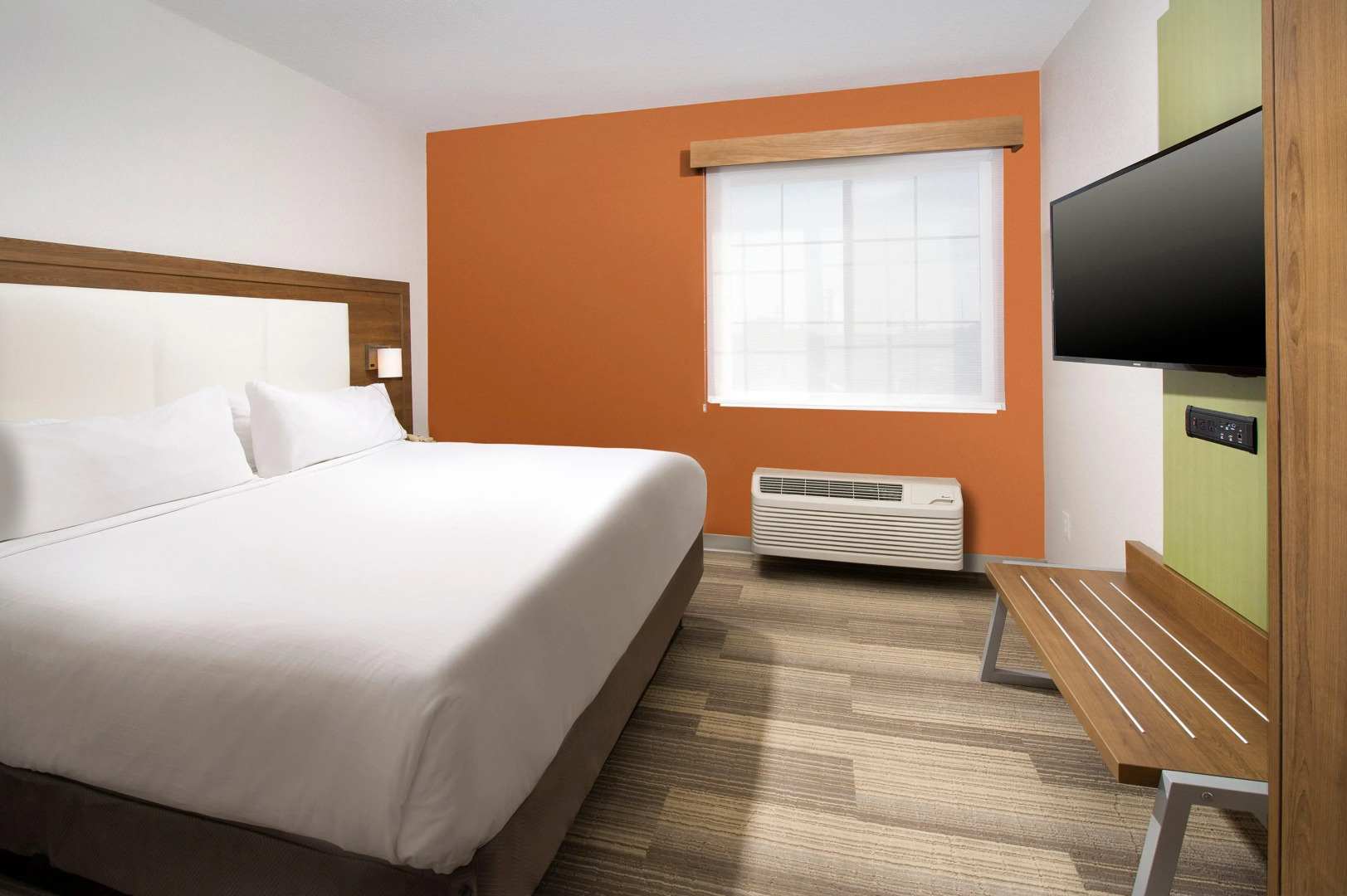 Holiday Inn Express & Suites San Antonio-Dtwn Market Area by IHG