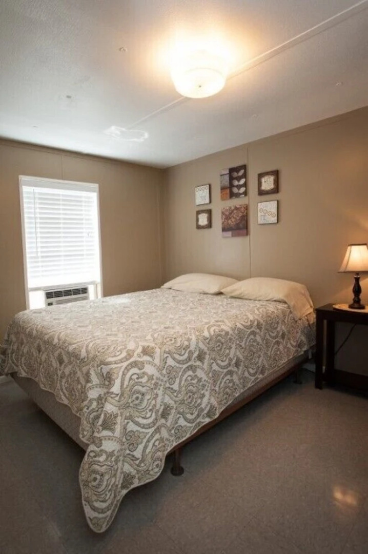 Pet Friendly #1 1 Bedroom Cottage