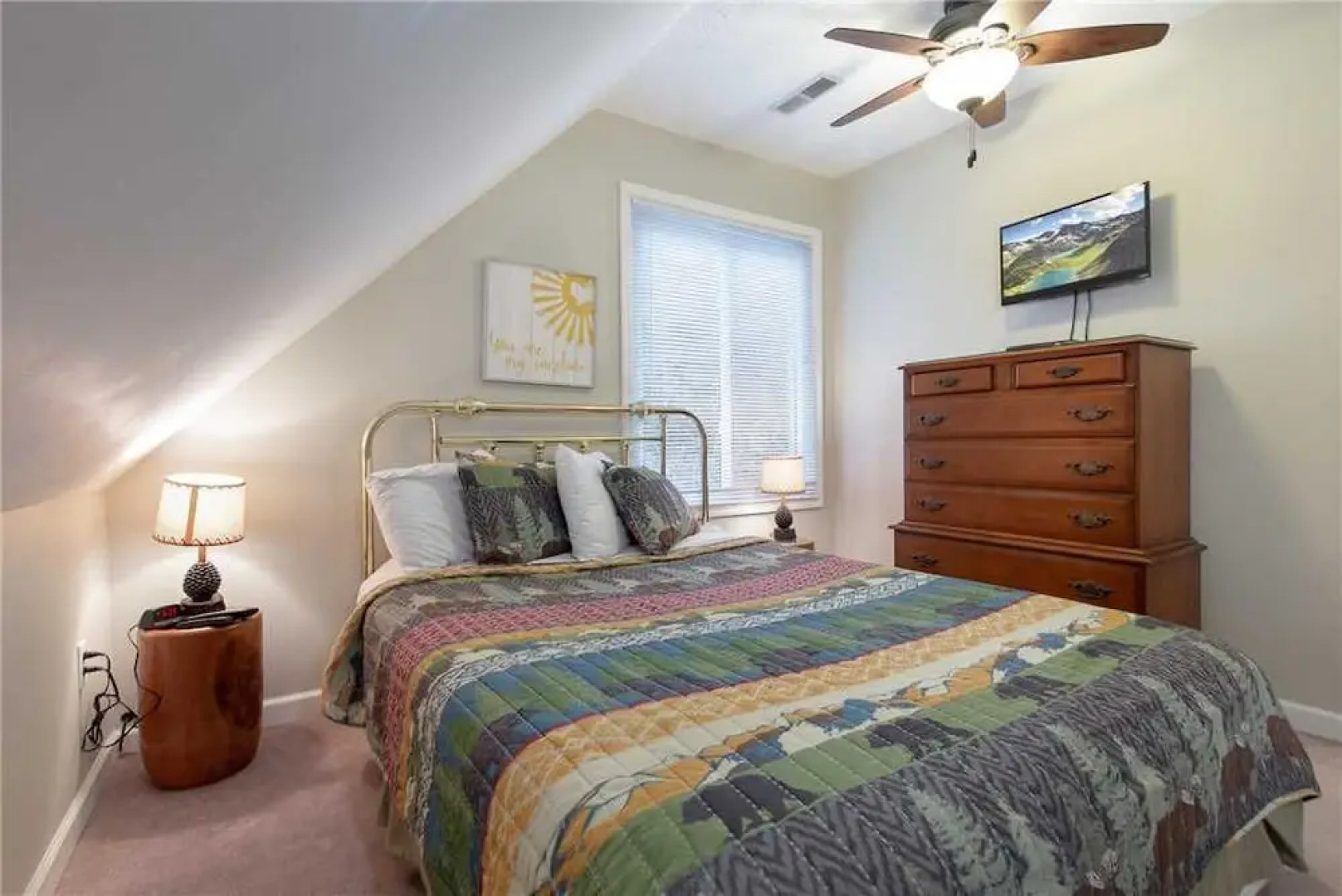 Kickback Kabin - Three Bedroom Cabin