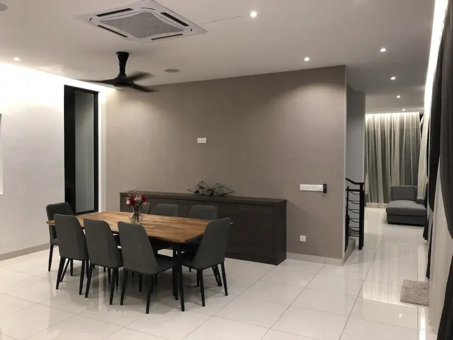 The Dahlias Luxury Residence