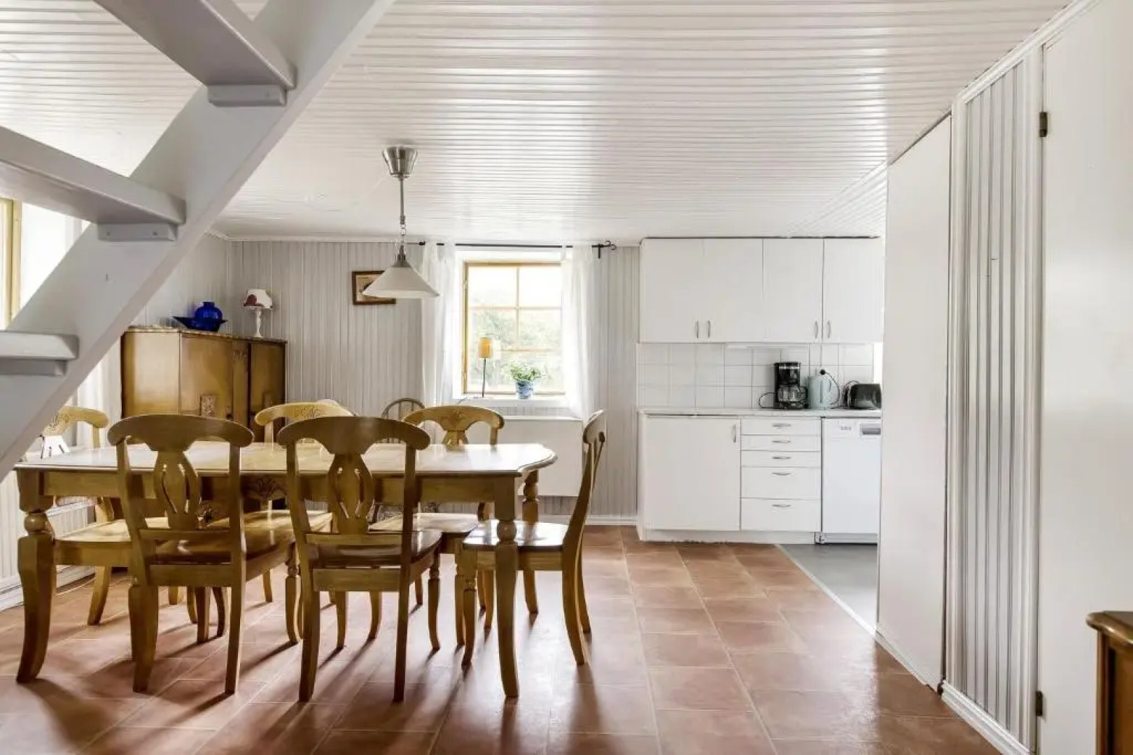 Cozy cottage at Bolmstad Sateri by Lake Bolmen