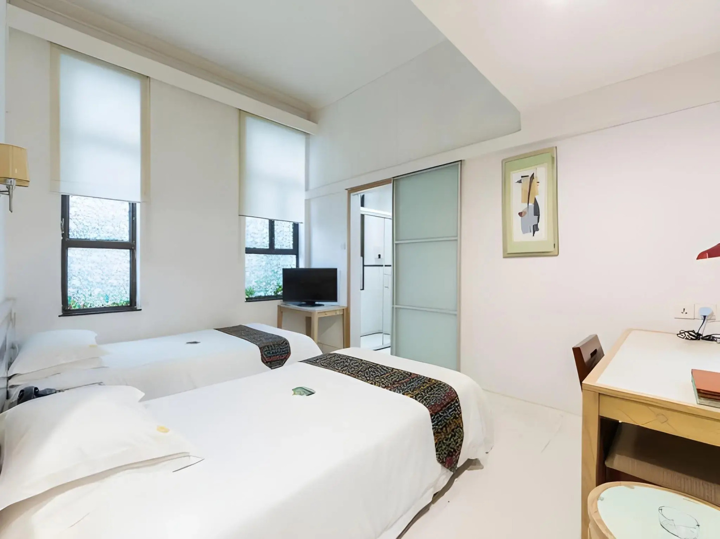 Aiqun Hotel Guangzhou - Free shuttle between hotel and Exhibition Center during Canton Fair