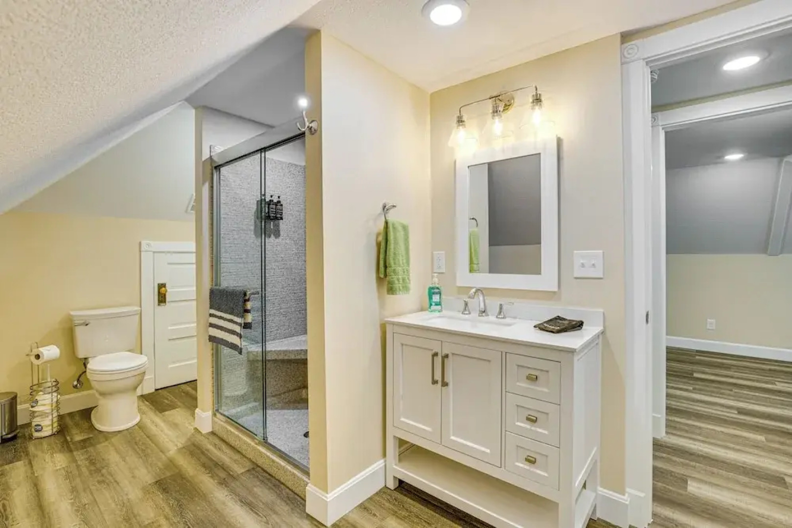 Walk Downtown: Historic Home in Excelsior Springs