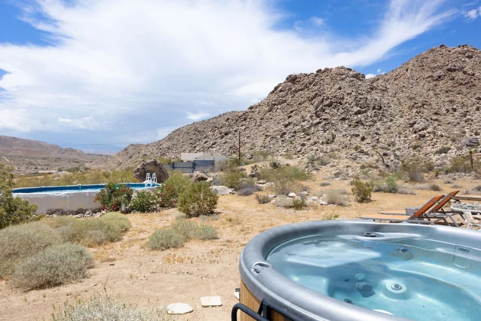 House Of Intellect - Hot Tub, Pool Fire Pit And Views! 1 Bedroom Home by Redawning