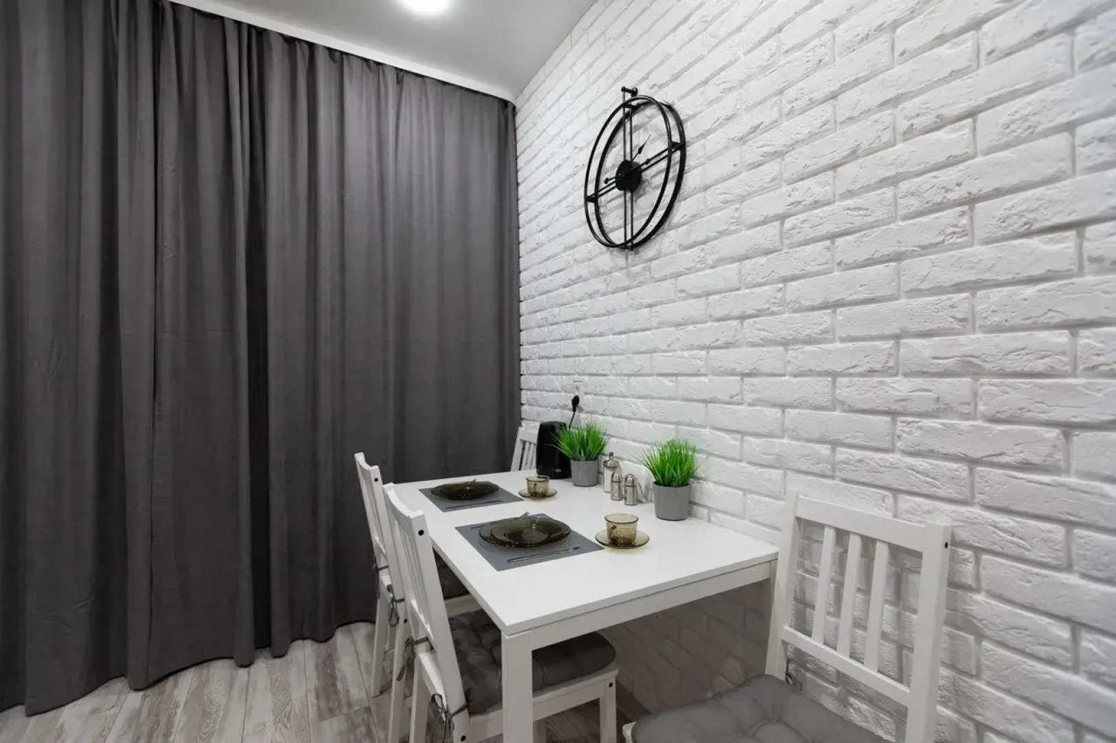 Апартаменты на улице Бредова