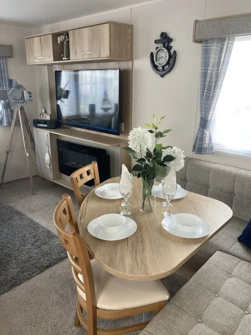 Sherwood Retreat Stunning Modern Hot Tub Holiday