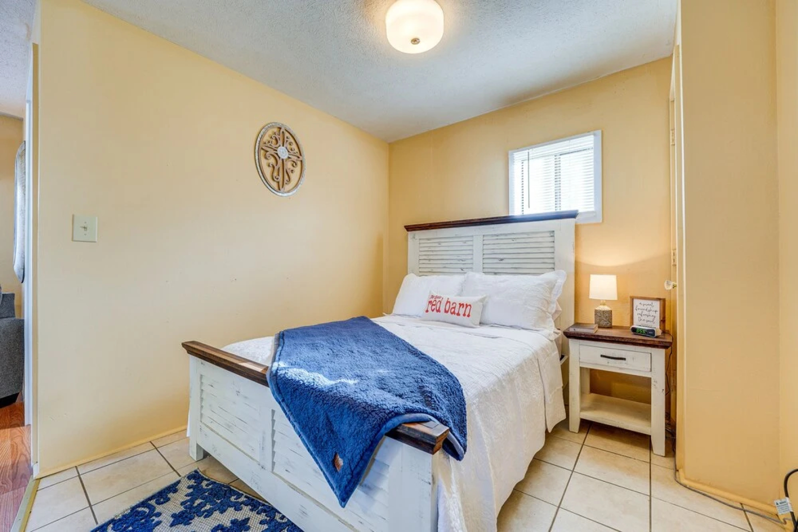 Charming Studio Home 12 Mi to Eureka Springs!