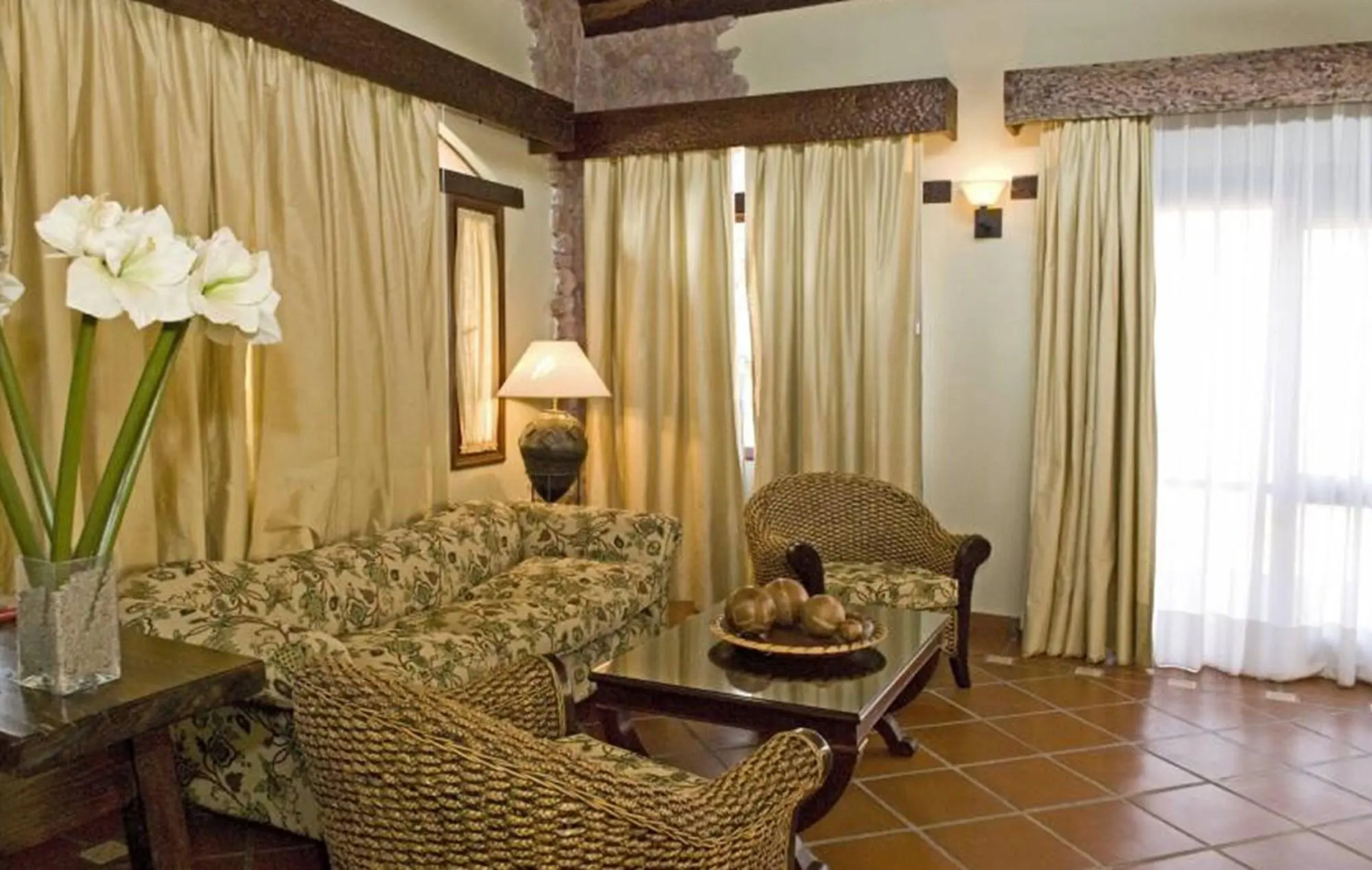 La Casa De La Bodega - Wine Boutique Hotel