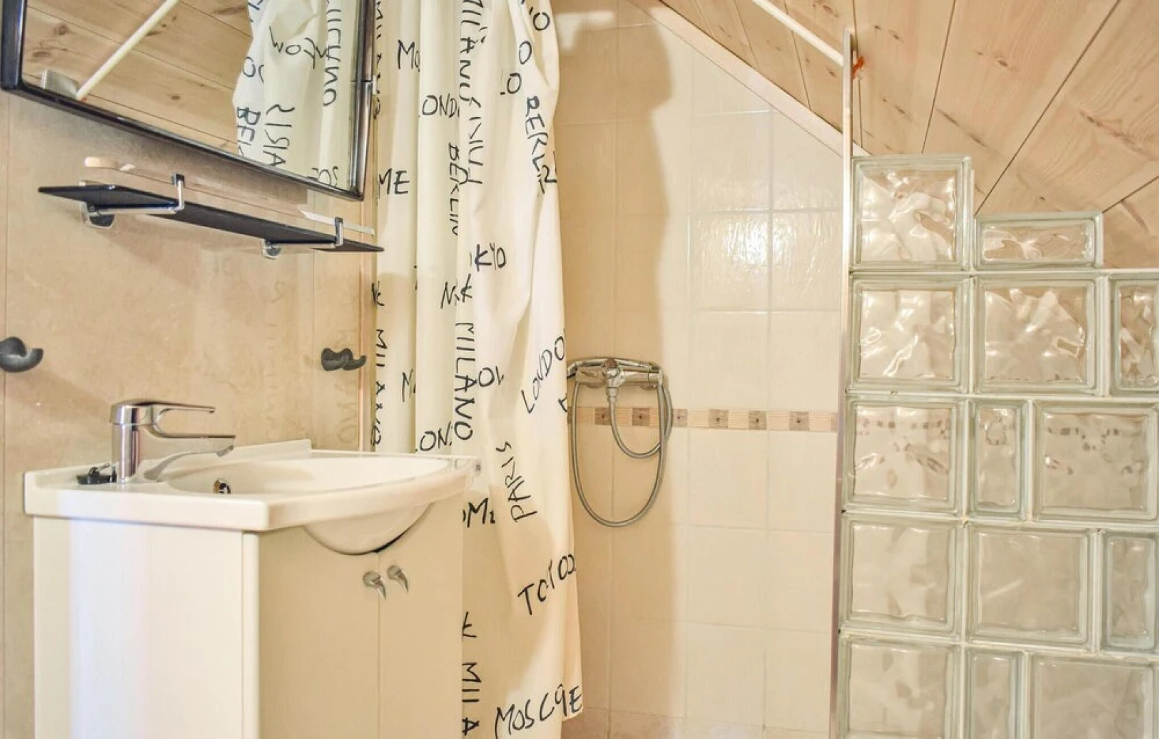 Nice Home in Hovland With 8 Bedrooms and Sauna