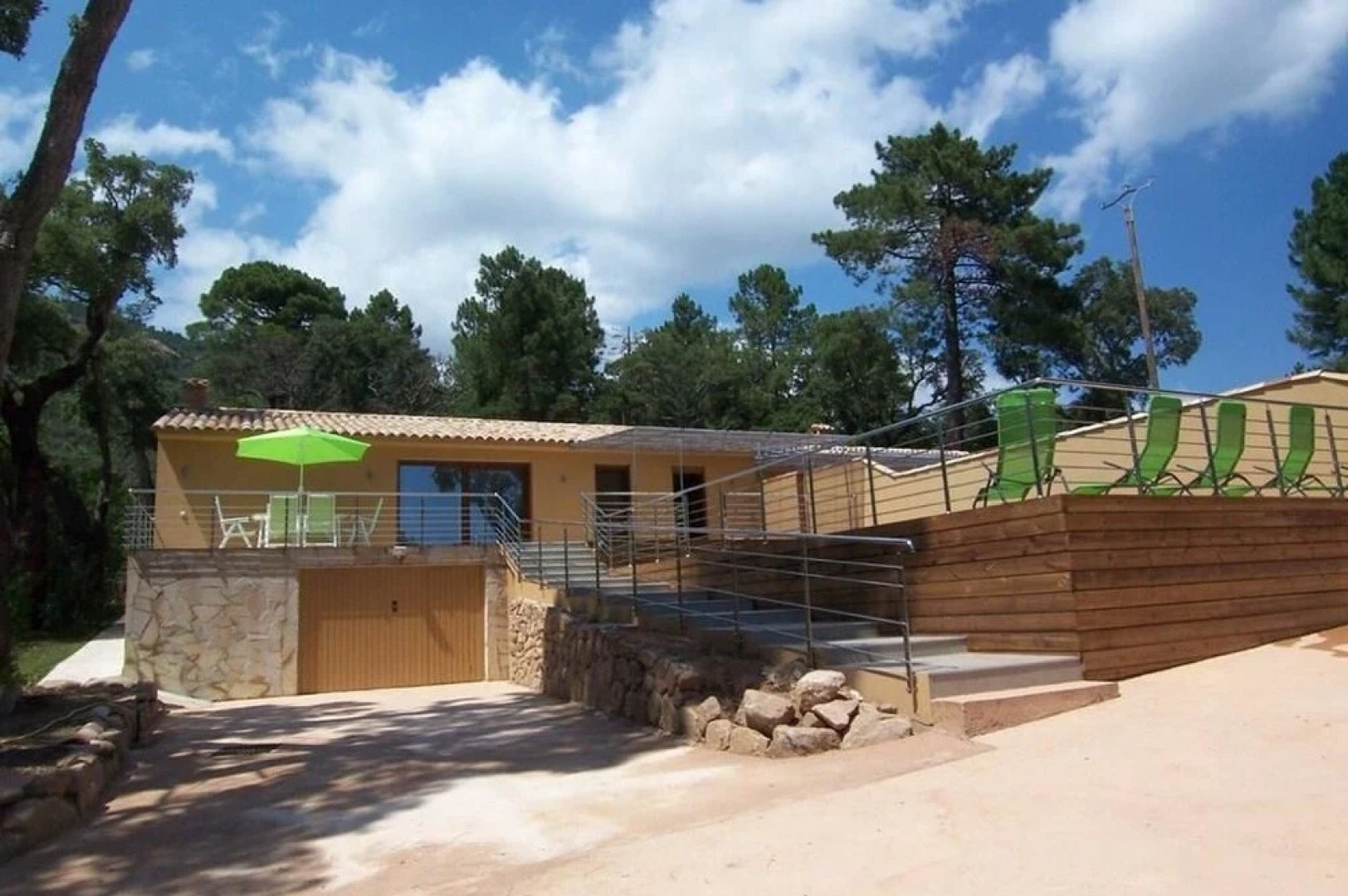 Araggio - warmed private Swimming pool Chalet 3