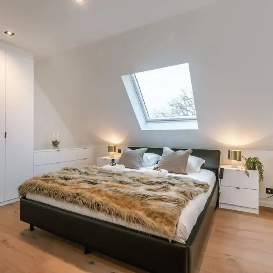 Luxurious Apartment With Parking