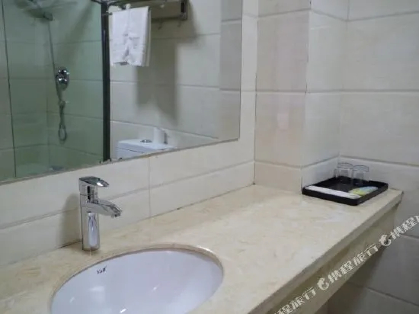 Yixuanju Business Hotel